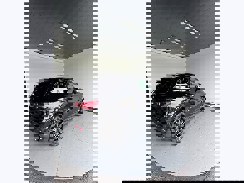 Image Mercedes-Benz GLA 180 d AMG Line  